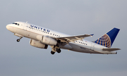 United Airlines Airbus A319-131 (N807UA) at  Los Angeles - International, United States
