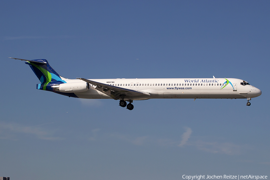 World Atlantic Airlines McDonnell Douglas MD-83 (N807WA) | Photo 113329