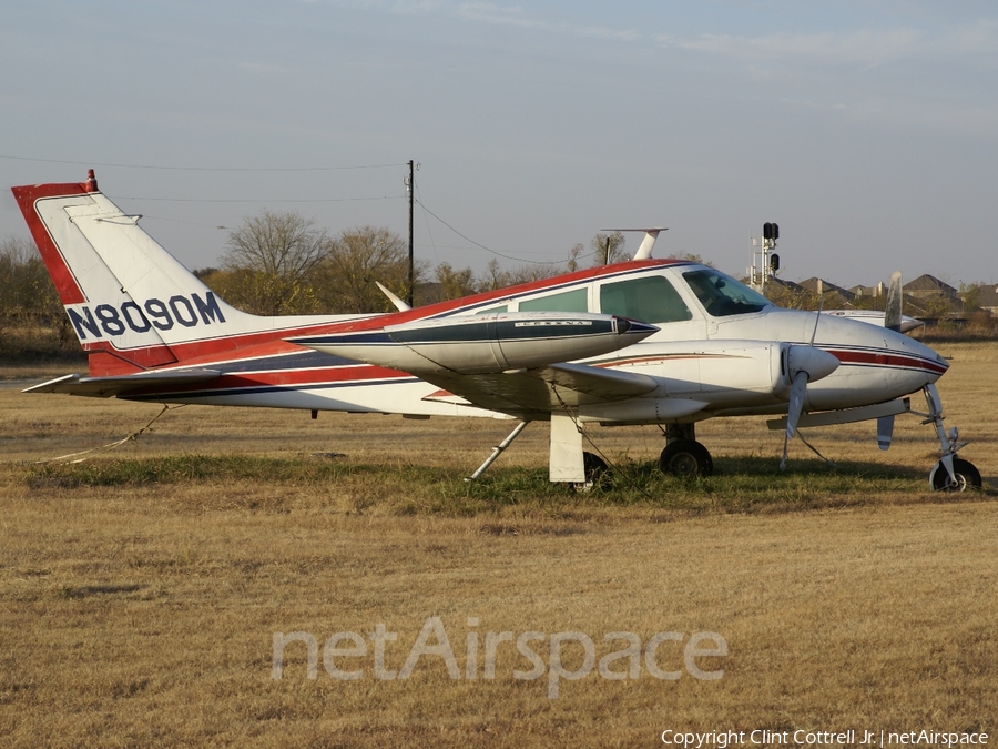 (Private) Cessna 310I (N8090M) | Photo 41837