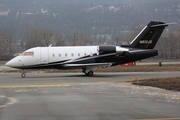 Aircraft Services Group Bombardier CL-600-2B16 Challenger 604 (N812JD) at  Kelowna - International, Canada