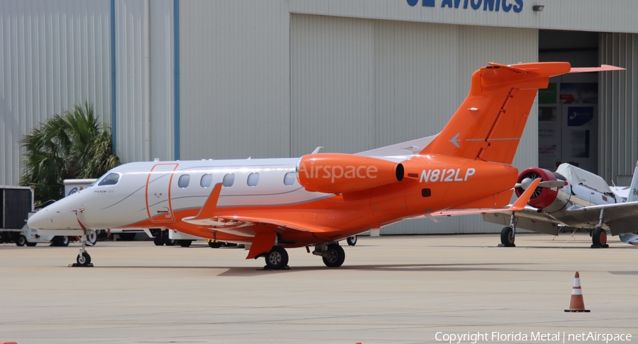 (Private) Embraer EMB-505 Phenom 300E (N812LP) | Photo 628797