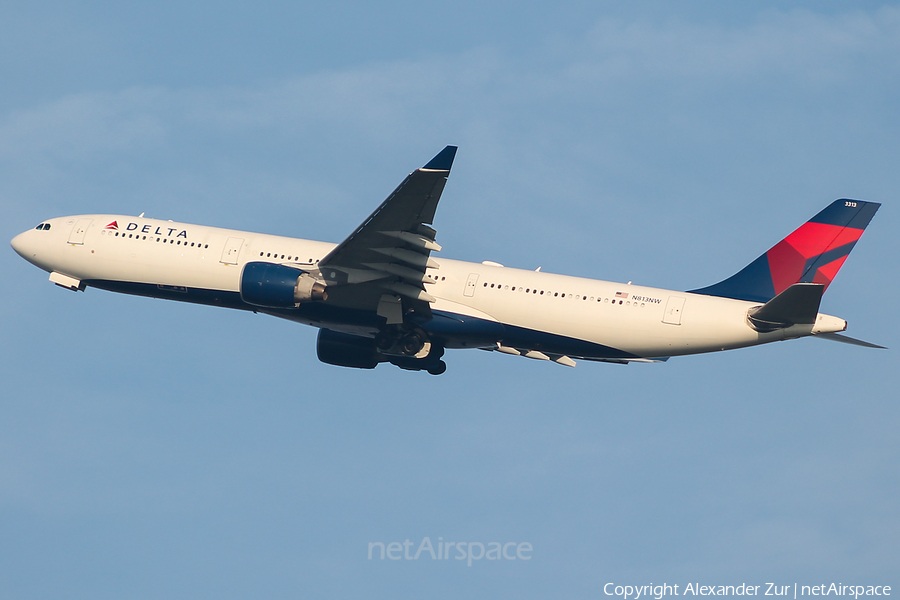 Delta Air Lines Airbus A330-323X (N813NW) | Photo 433879