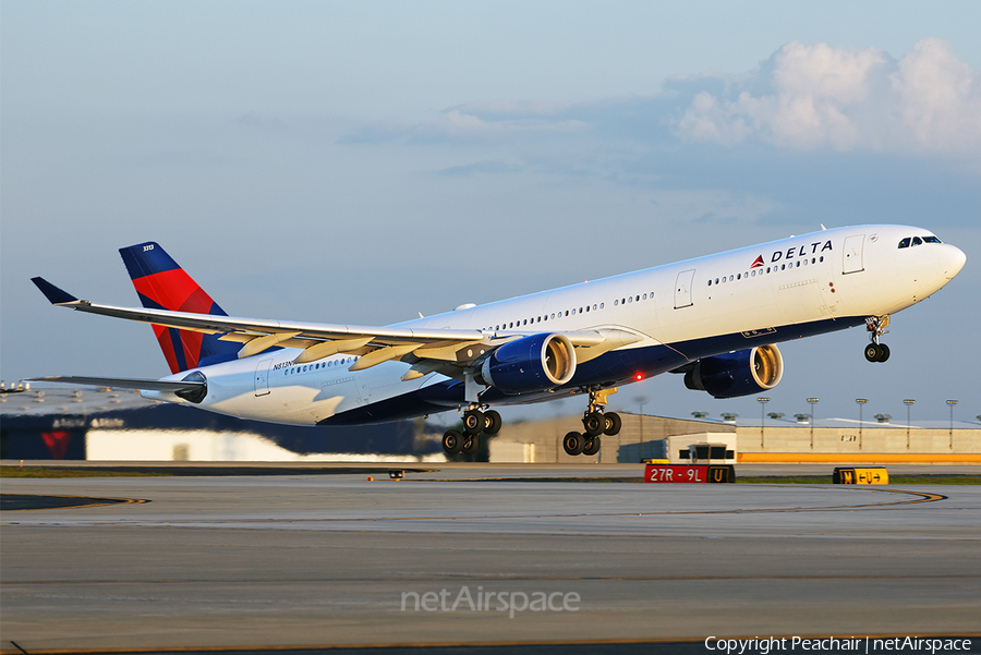 Delta Air Lines Airbus A330-323X (N813NW) | Photo 168125