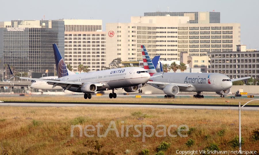 United Airlines Boeing 737-924(ER) (N81449) | Photo 163728