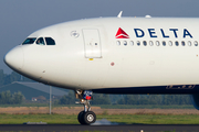 Delta Air Lines Airbus A330-323X (N814NW) at  Amsterdam - Schiphol, Netherlands