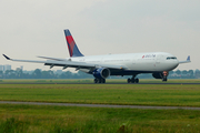 Delta Air Lines Airbus A330-323X (N814NW) at  Amsterdam - Schiphol, Netherlands