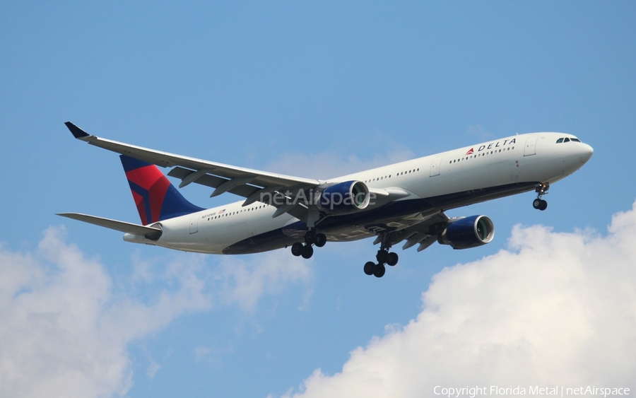 Delta Air Lines Airbus A330-323X (N814NW) | Photo 351430