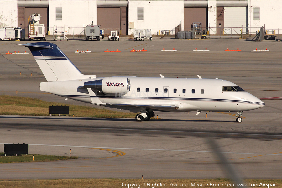 (Private) Bombardier CL-600-2B16 Challenger 604 (N814PS) | Photo 159235