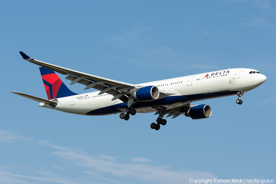 Delta Air Lines Airbus A330-323X (N815NW) | Photo 386394