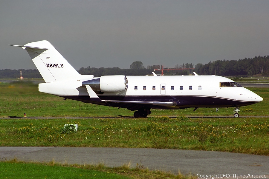 (Private) Bombardier CL-600-2B16 Challenger 604 (N818LS) | Photo 284326