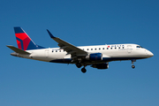 Delta Connection (Shuttle America) Embraer ERJ-170SU (ERJ-170-100SU) (N818MD) at  New York - LaGuardia, United States