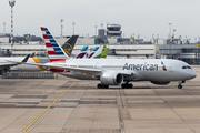 American Airlines Boeing 787-8 Dreamliner (N819AN) at  Dusseldorf - International, Germany