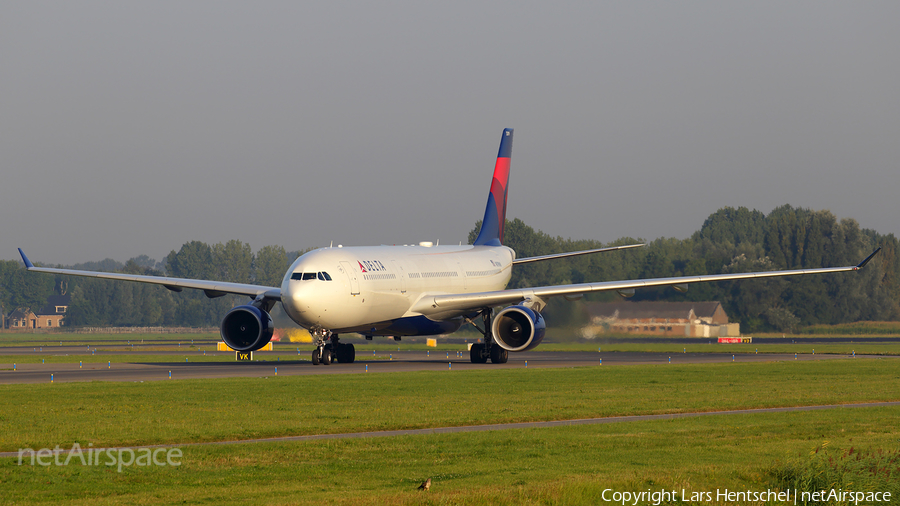 Delta Air Lines Airbus A330-323X (N819NW) | Photo 123022