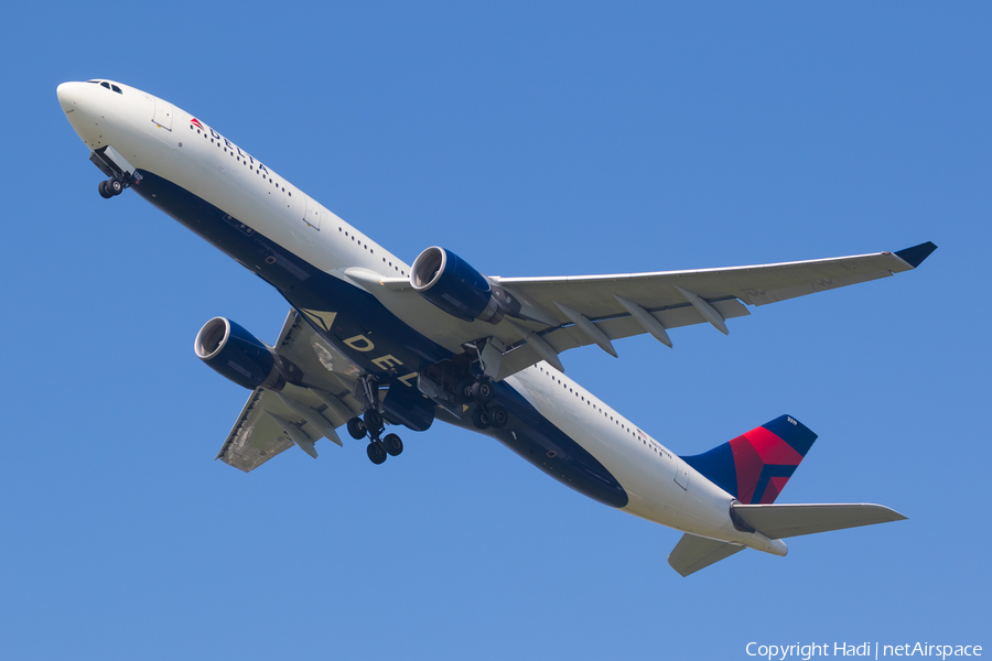 Delta Air Lines Airbus A330-323X (N819NW) | Photo 155382