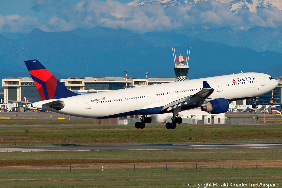 Delta Air Lines Airbus A330-323X (N819NW) | Photo 292632