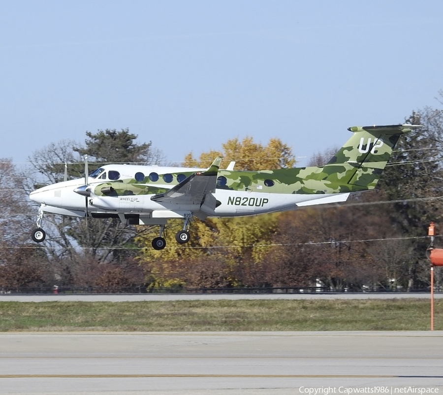 (Private) Beech King Air 350 (N820UP) | Photo 601008