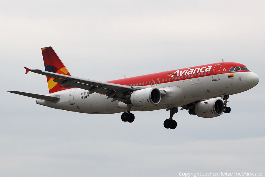 Avianca Airbus A320-214 (N821AV) | Photo 100929