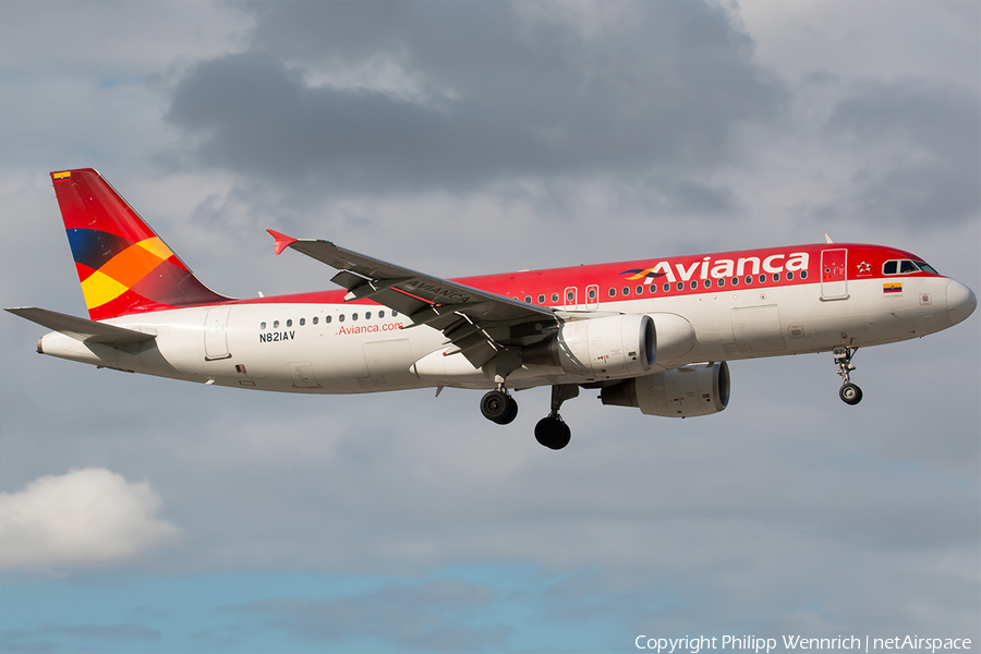 Avianca Airbus A320-214 (N821AV) | Photo 137752