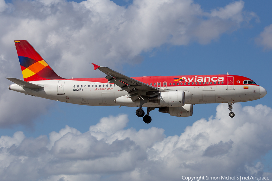 Avianca Airbus A320-214 (N821AV) | Photo 296013