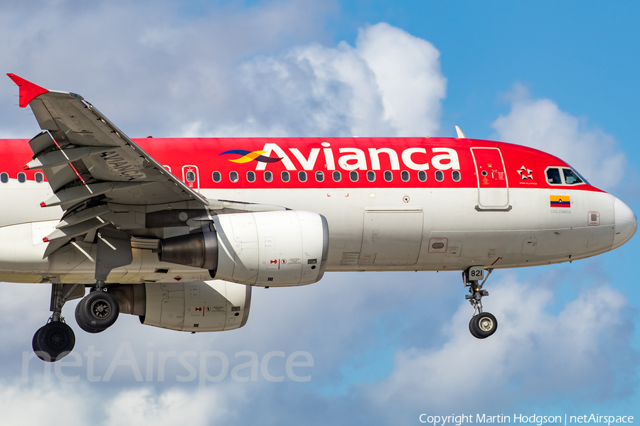 Avianca Airbus A320-214 (N821AV) | Photo 316322