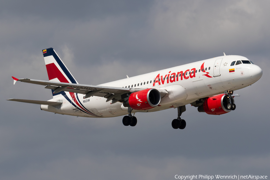 Avianca Airbus A320-214 (N821AV) | Photo 560574