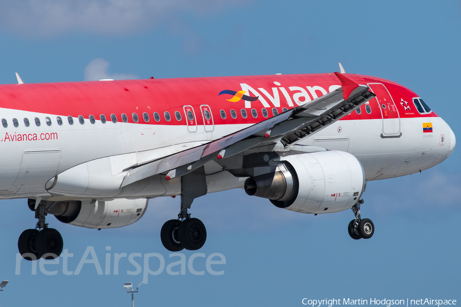 Avianca Airbus A320-214 (N821AV) | Photo 606865