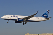 JetBlue Airways Airbus A320-232 (N821JB) at  Long Beach - Daugherty Field, United States