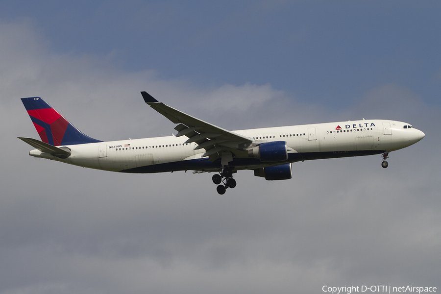 Delta Air Lines Airbus A330-323X (N821NW) | Photo 385289