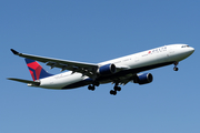 Delta Air Lines Airbus A330-323X (N821NW) at  London - Heathrow, United Kingdom