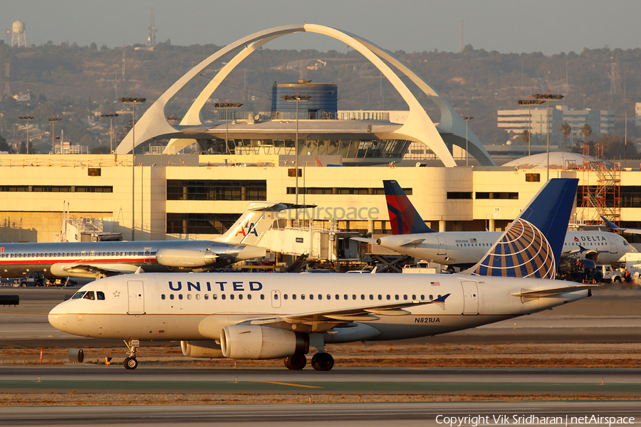 United Airlines Airbus A319-131 (N821UA) | Photo 13733