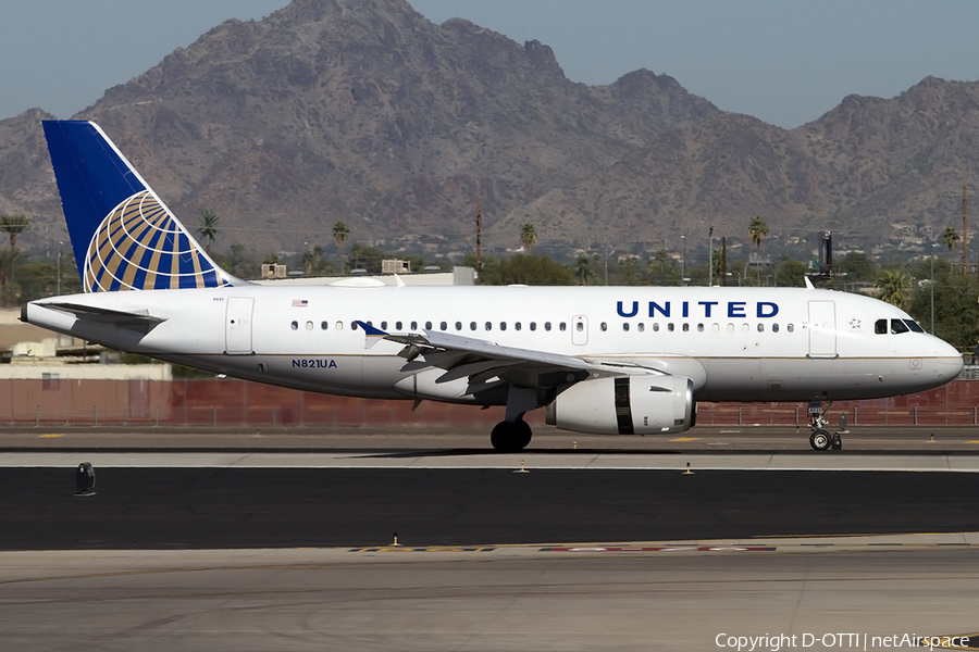 United Airlines Airbus A319-131 (N821UA) | Photo 461601