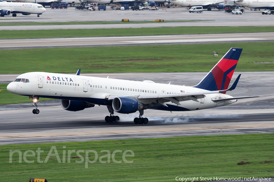 Delta Air Lines Boeing 757-26D (N822DX) | Photo 679070