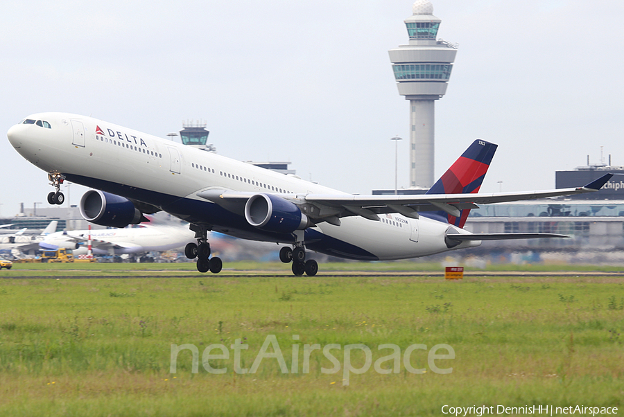 Delta Air Lines Airbus A330-302 (N822NW) | Photo 398750
