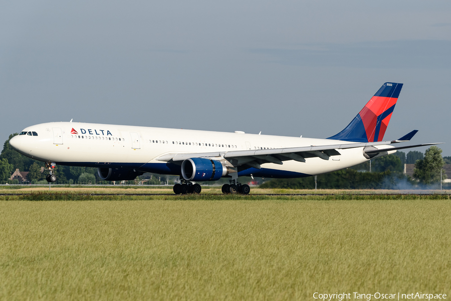 Delta Air Lines Airbus A330-302 (N822NW) | Photo 446226