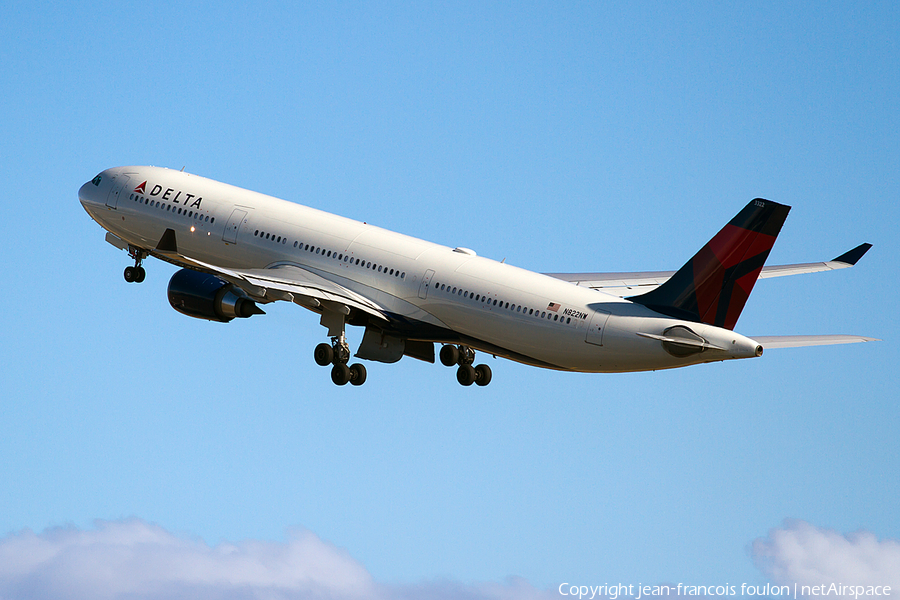 Delta Air Lines Airbus A330-302 (N822NW) | Photo 109371