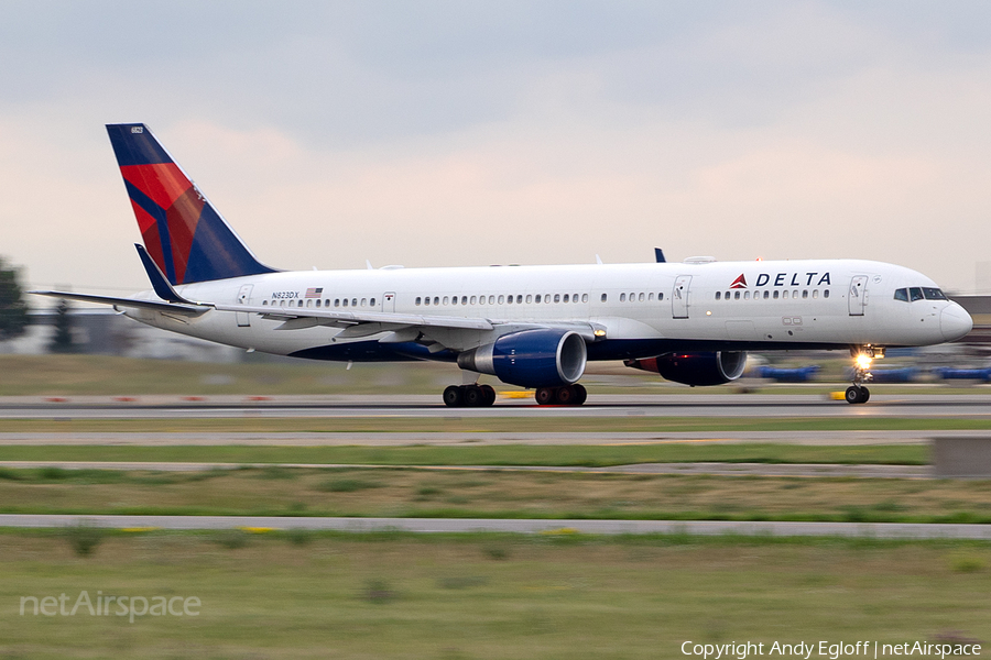 Delta Air Lines Boeing 757-26D (N823DX) | Photo 517348