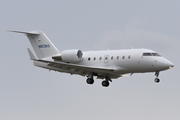 Hop-A-Jet World Wide Jet Charters Bombardier CL-600-2B16 Challenger 604 (N823KD) at  West Palm Beach - International, United States