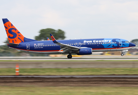 Sun Country Airlines Boeing 737-85P (N823SY) at  Minneapolis - St. Paul International, United States