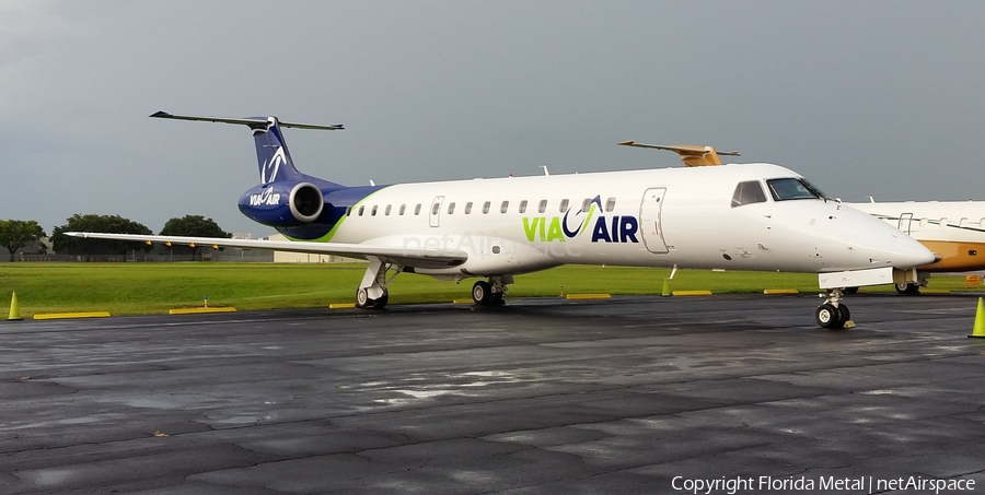 ViaAir Embraer ERJ-145LR (N824HK) | Photo 315598