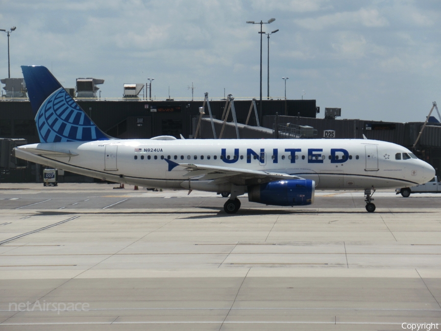 United Airlines Airbus A319-131 (N824UA) | Photo 515430