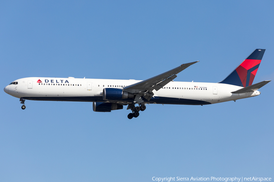 Delta Air Lines Boeing 767-432(ER) (N825MH) | Photo 387173