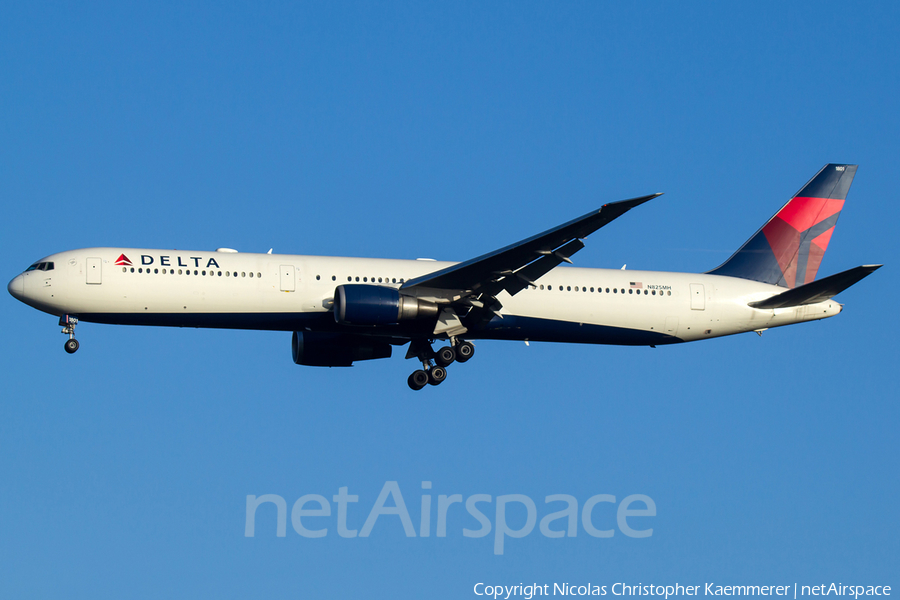 Delta Air Lines Boeing 767-432(ER) (N825MH) | Photo 121971