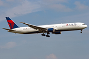 Delta Air Lines Boeing 767-432(ER) (N825MH) at  London - Heathrow, United Kingdom