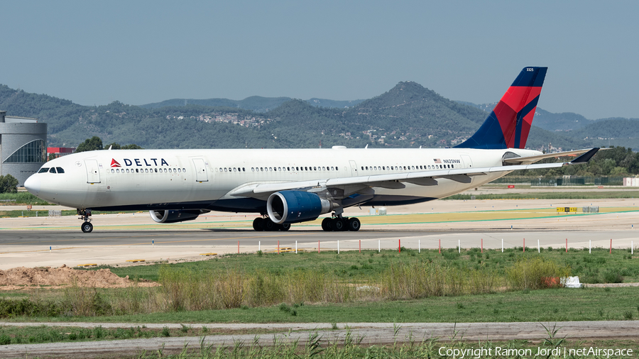 Delta Air Lines Airbus A330-302 (N825NW) | Photo 526271