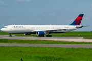 Delta Air Lines Airbus A330-302 (N825NW) at  Paris - Charles de Gaulle (Roissy), France