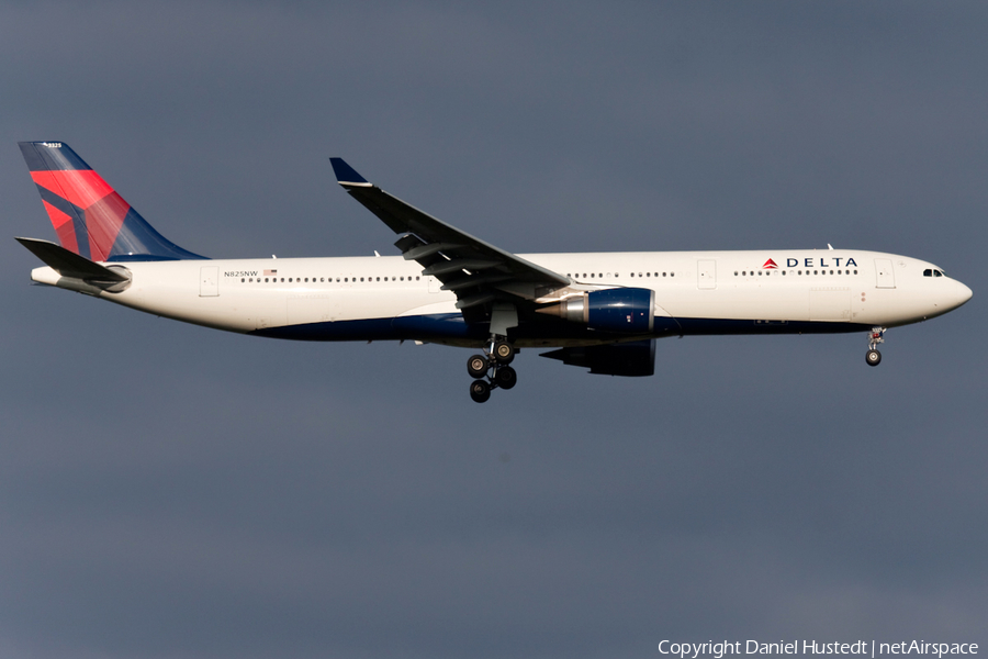 Delta Air Lines Airbus A330-302 (N825NW) | Photo 476327