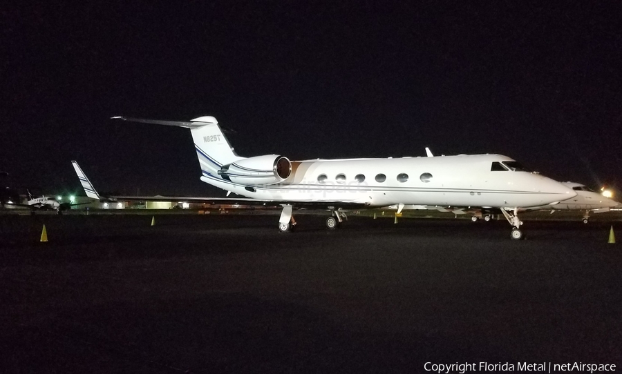 (Private) Gulfstream G-IV (G300) (N825T) | Photo 315657