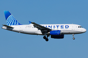 United Airlines Airbus A319-131 (N825UA) at  Newark - Liberty International, United States