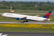 Delta Air Lines Boeing 767-432(ER) (N826MH) at  Dusseldorf - International, Germany