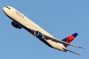 Delta Air Lines Boeing 767-432(ER) (N826MH) at  New York - John F. Kennedy International, United States